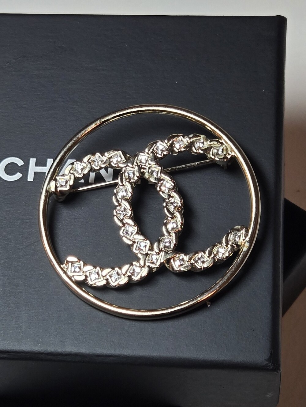 #162 - Chanel 2019 Golden Tone CC Logo w/crystals Brooch
